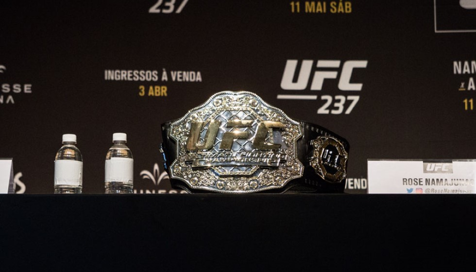 Controversy Strikes UFC Fight Night in Austin with Delayed Stoppage